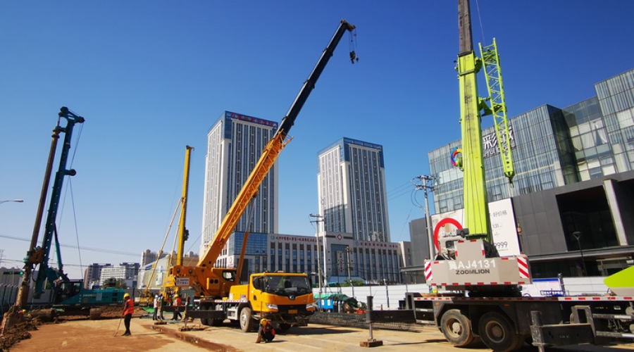 2024年1月石家莊地鐵四五號線換乘站光華路站圍護(hù)樁施工